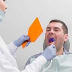 Чем полоскать рот после удаления зуба: эффективные средства и рекомендации