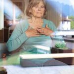 Что делать при сильных болях внутри грудной клетки после падения: первая помощь и рекомендации