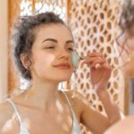 Как наносить тональный крем на лицо - пошаговое описание, рекомендации и особенности