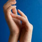 Кривые пальцы: причины деформации, способы коррекции, фото