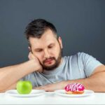 Причины тошноты и головной боли после еды и методы их устранения